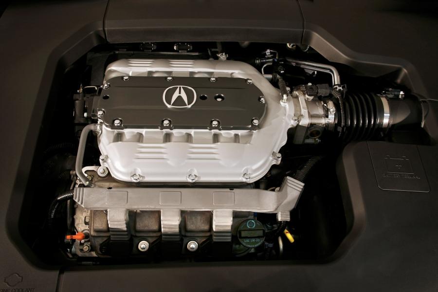 Моторный отсек Acura TL SH-AWD 2011 года  (фото 31 из 101)